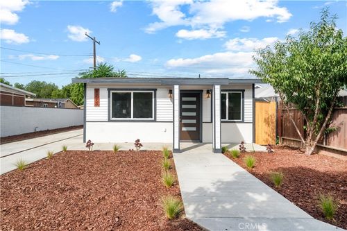 4715 Fir St, Pico Rivera, CA, 90660-2221 | Card Image