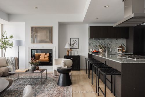 3203-180 University Ave, Toronto, ON, M5H0A2 | Card Image