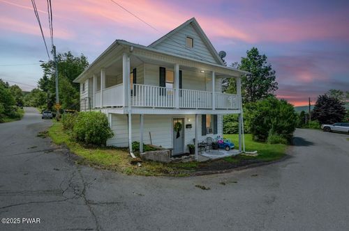 369 Upper Powderly St, Carbondale, PA, 18407-3005 | Card Image