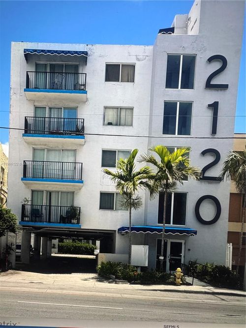 apt-303-2120 W Flagler St, Miami, FL, 33135-1637 | Card Image