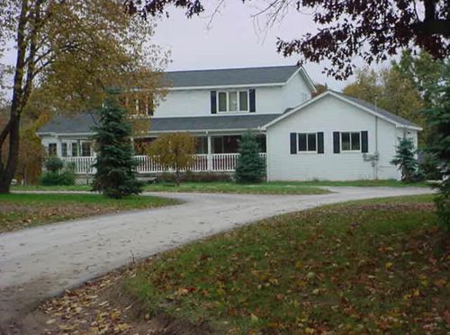 12202 Larkins Rd, Brighton, MI, 48114-9084 | Card Image