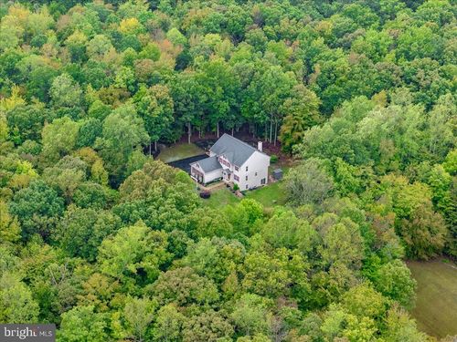 255 Summer Breeze Ln, FREDERICKSBURG, VA, 22406-5042 | Card Image