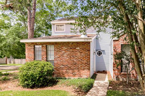 5490 Sleepy Hollow Dr, Baton Rouge, LA, 70817-2142 | Card Image