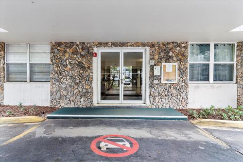 apt-211-6500 Cypress Rd, Plantation, FL, 33317-3040 | Card Image