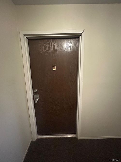 unit-56-30042 12 Mile Rd, Farmington Hills, MI, 48334-3924 | Card Image