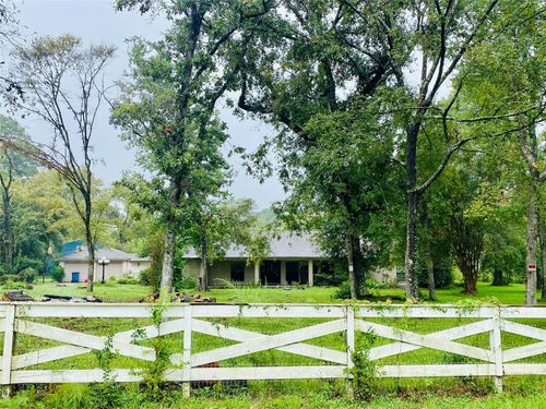 14212 Horseshoe Bnd, Conroe, TX, 77384-3522 | Card Image