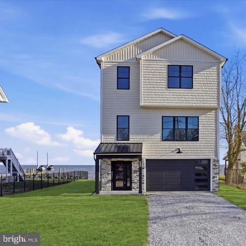 8823 Chesapeake Ave, SPARROWS POINT, MD, 21219-1651 | Card Image