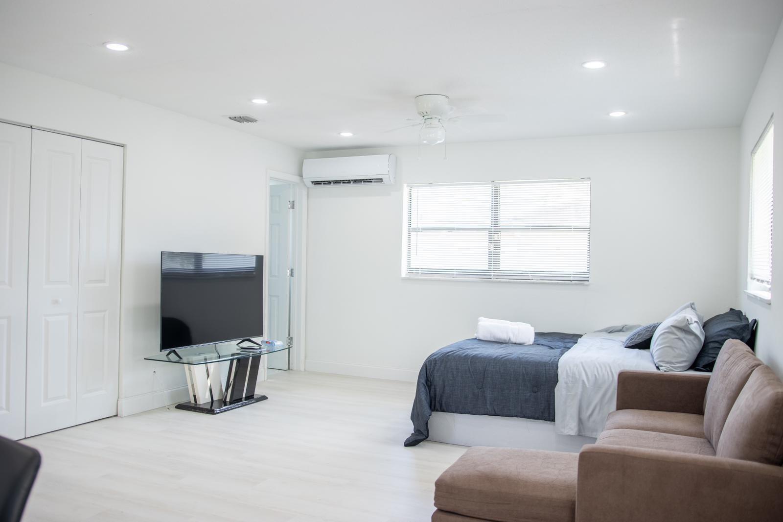 Residential Lease in Deerfield Beach 5