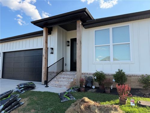 821 Pinnacle St, Prairie Grove, AR, 72753-6047 | Card Image