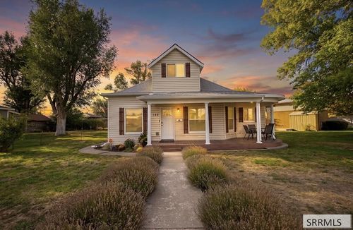 183 N Oak St, Blackfoot, ID, 83221-1757 | Card Image