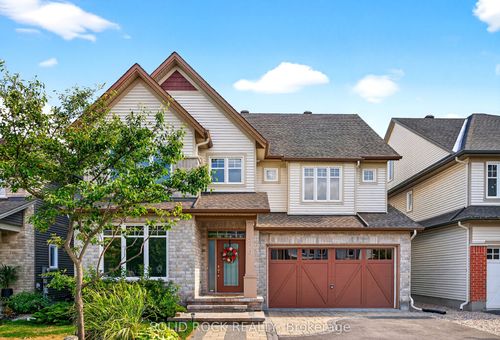 520 Elm Park Ave, Nepean, ON, K2J5X9 | Card Image