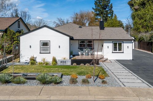 488 Cochrane Ave, Ukiah, CA, 95482-5619 | Card Image