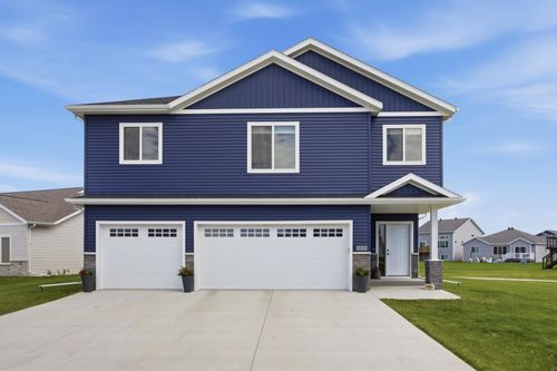 1819 67th Ave S, Fargo, ND, 58104-7419 | Card Image