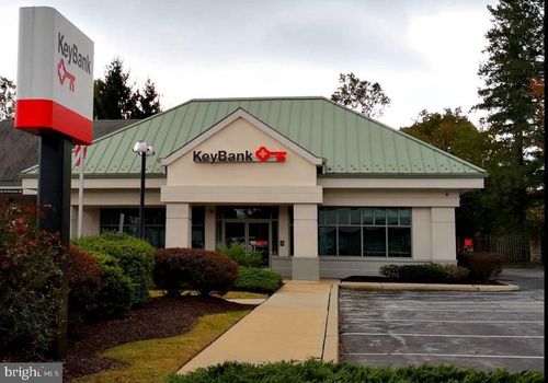 414 W Lancaster Ave, DEVON, PA, 19333-1510 | Card Image