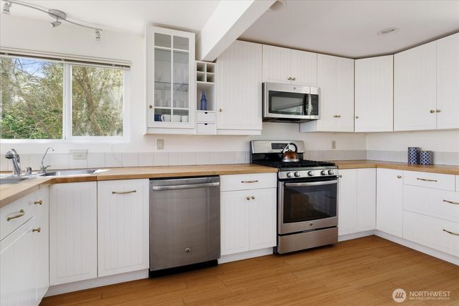 4966 Bradley Ln, House other with 5 bedrooms, 4 bathrooms and null parking in Freeland WA | Image 11