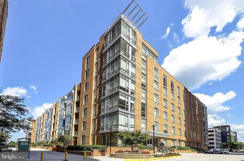 321-12025 New Dominion Pkwy, RESTON, VA, 20190-6271 | Card Image