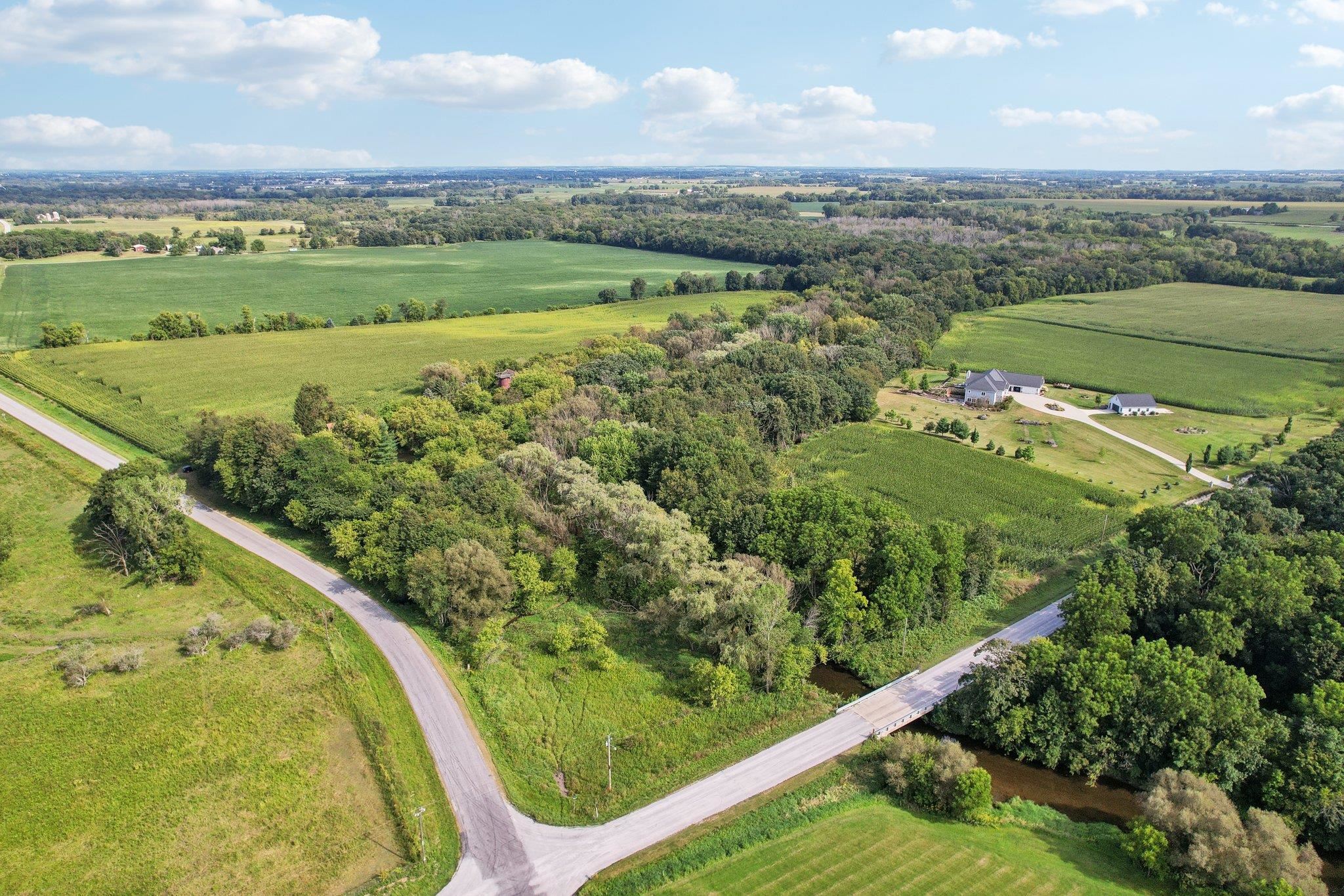 Hall Rd, Columbus, WI 53925