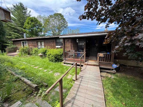 5 Camelot Dr, Wilmington, VT, 05363-4415 | Card Image