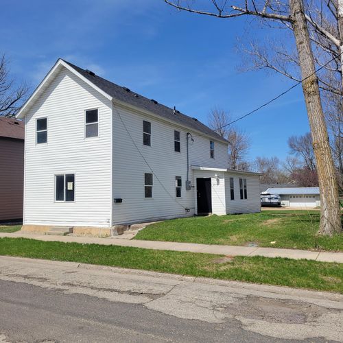 205 Elm Ave Se, Montgomery, MN, 56069-1630 | Card Image