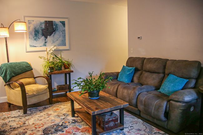 APT-3 - 25 Balance Rock Rd, Condo with 2 bedrooms, 1 bathrooms and null parking in Seymour CT | Image 5