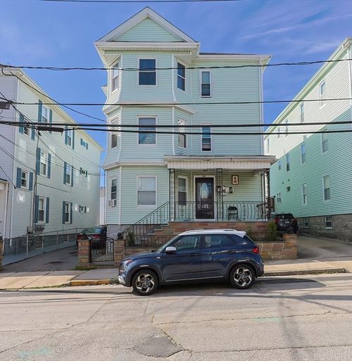 105 16th St, Fall River, MA, 02723-1136 | Card Image