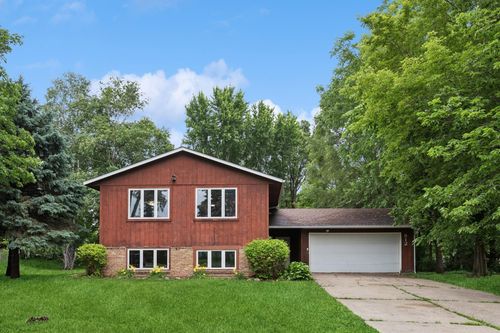 812 Ivanhoe Dr, Northfield, MN, 55057-1337 | Card Image