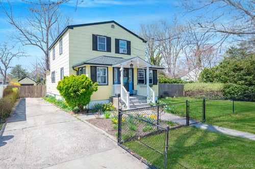 326 Litchfield Ave, Babylon, NY, 11702-2036 | Card Image