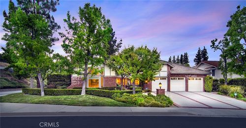 29551 Weeping Willow Dr, Agoura Hills, CA, 91301-4138 | Card Image