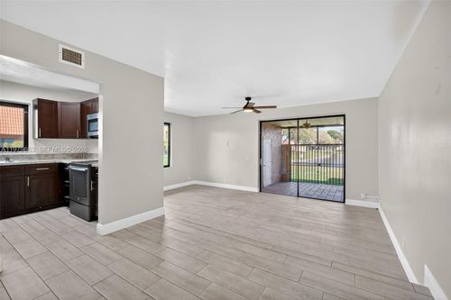 191-1451 Nw 92nd Ave, Pembroke Pines, FL, 33024-4553 | Card Image