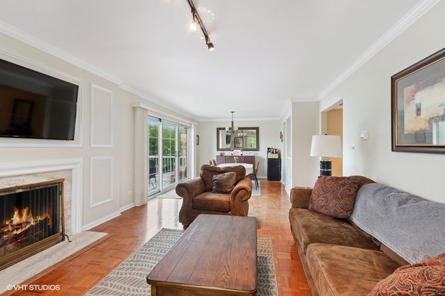 APT-217B - 128 Carriage Way Dr, Condo with 3 bedrooms, 2 bathrooms and 2 parking in Burr Ridge IL | Image 5