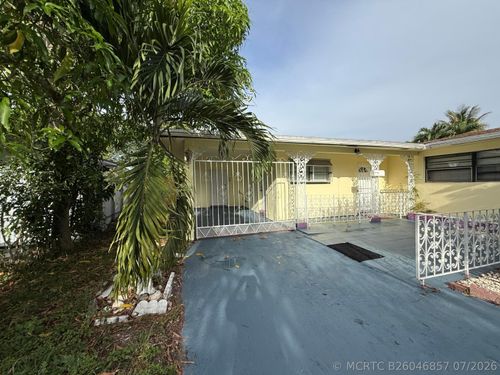 124 Nw 45th Ave, Plantation, FL, 33317-3124 | Card Image