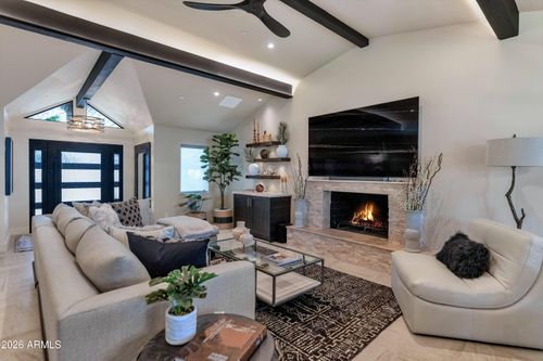 4526 N 87th St, Scottsdale, AZ, 85251-1811 | Card Image