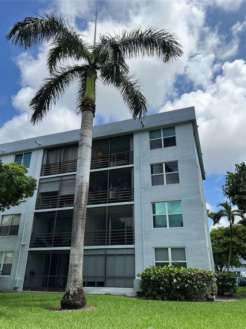 apt-2a-117 Royal Park Dr, Oakland Park, FL, 33309-5882 | Card Image