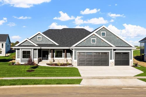 4074 Hanover Dr, Deforest, WI, 53532-9218 | Card Image