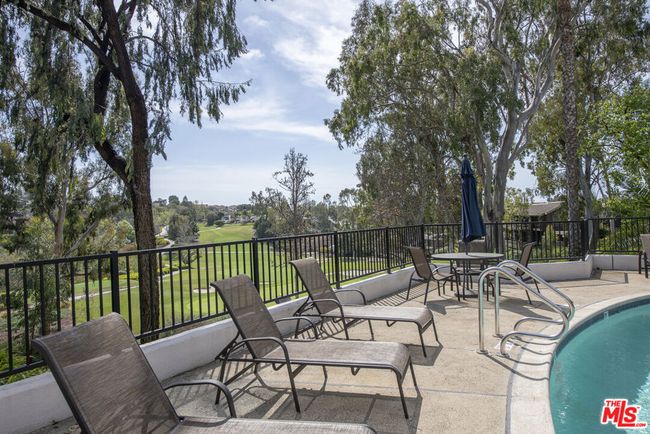 38 Sea Island Dr, Condo with 2 bedrooms, 2 bathrooms and 2 parking in Newport Beach CA | Image 25