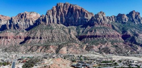 a-114 Trapper Cir, Springdale, UT, 84767-7800 | Card Image