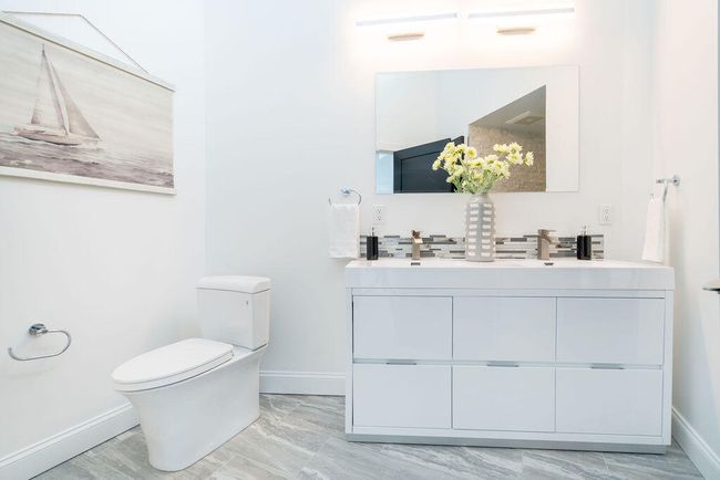 3rd Level Bath | Image 26