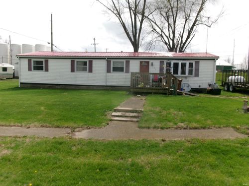 104 E High St, Wingate, IN, 47994-8062 | Card Image