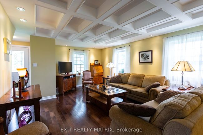 1467 Wade Rd, Home with 4 bedrooms, 2 bathrooms and 18 parking in Russell ON | Image 10