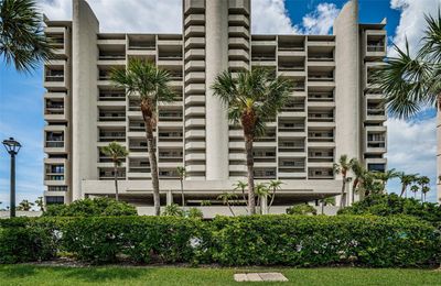 2004 - 1290 Gulf Boulevard, Condo with 1 bedrooms, 1 bathrooms and null parking in Clearwater Beach FL | Image 1