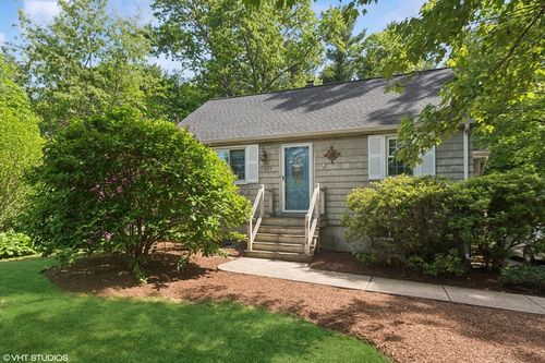 157 Hall St, Mansfield, MA, 02048-3126 | Card Image