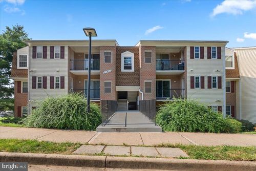 201-14901 Rydell Rd, CENTREVILLE, VA, 20121-4451 | Card Image