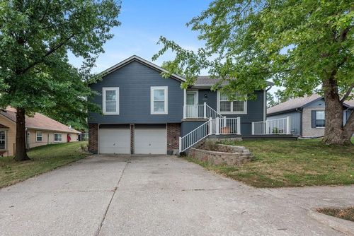 18316 E Us Highway 24 Cir, Independence, MO, 64056-3234 | Card Image