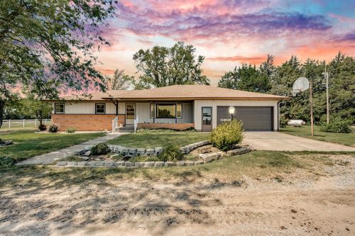 1165 State Road 14, Lyons, KS, 67554-9255 | Card Image