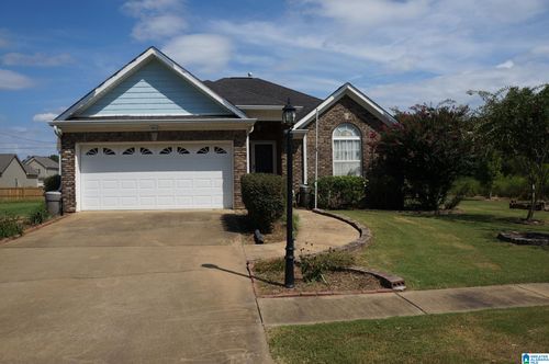 109 Hannah Ln, Sylacauga, AL, 35150-6709 | Card Image