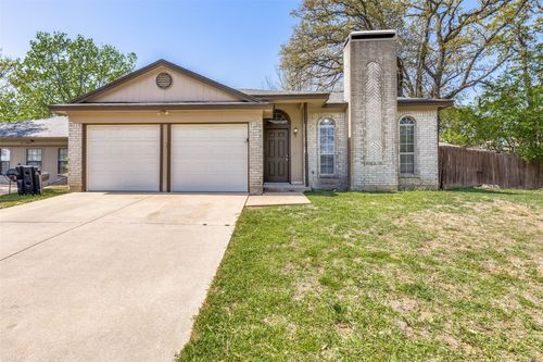 5008 Santa Fe Ct, Arlington, TX, 76017-2073 | Card Image
