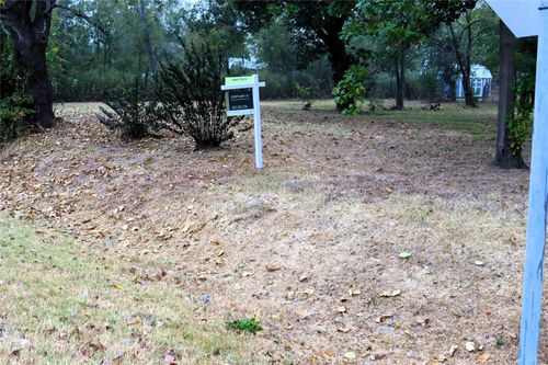 500 W Main St, Quinlan, TX, 75474-9519 | Card Image