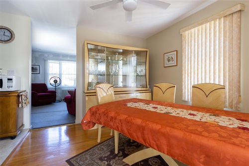 150 15th Dr, Whitestone, NY, 11357-2617 | Card Image