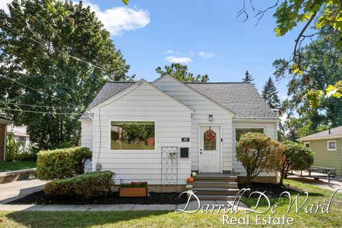1610 6th St Nw, Grand Rapids, MI, 49504-4821 | Card Image