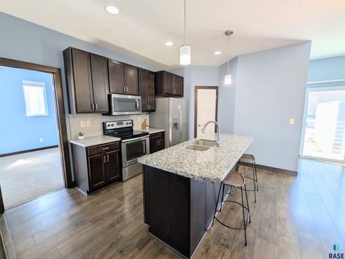 521 S 2nd Ave Avenue, Sioux Falls, SD, 57104 | Card Image